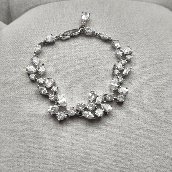 Faux diamond silver bracelet - Picture 1 of 4